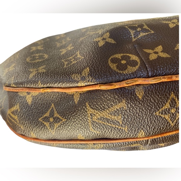 🟤⚜️🟤ICONIC BAG LOUIS VUITTON CROISSANT GM AUTH🟤⚜️🟤SALEEE✅BLACK FRIDAY ✅🤩🥳 - Picture 16 of 17